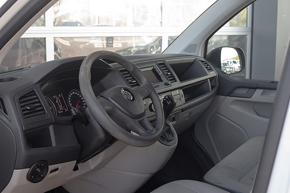 Volkswagen Transporter 11 of 27