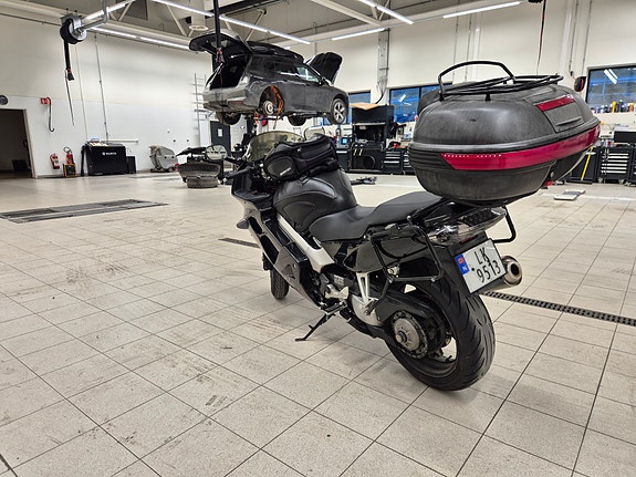 Honda VFR 800 5 of 5