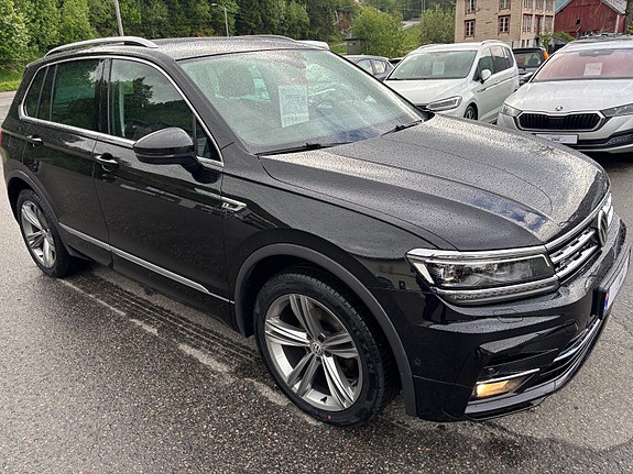 Volkswagen Tiguan 4 of 5
