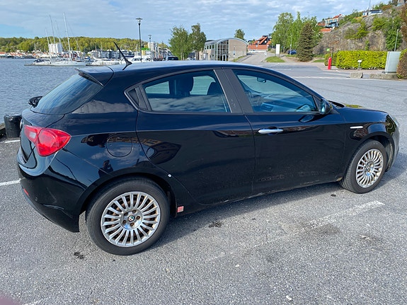 Alfa Romeo Giulietta 5 of 5
