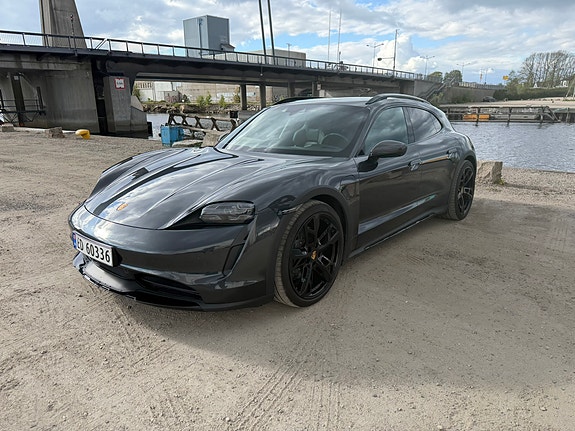 Porsche Taycan 6 of 30
