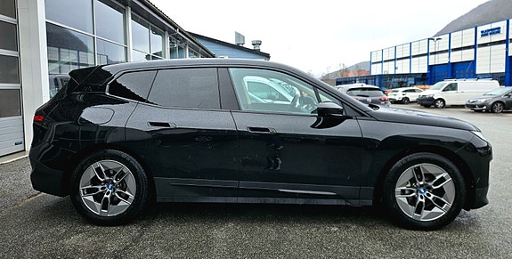 BMW iX 5 of 5