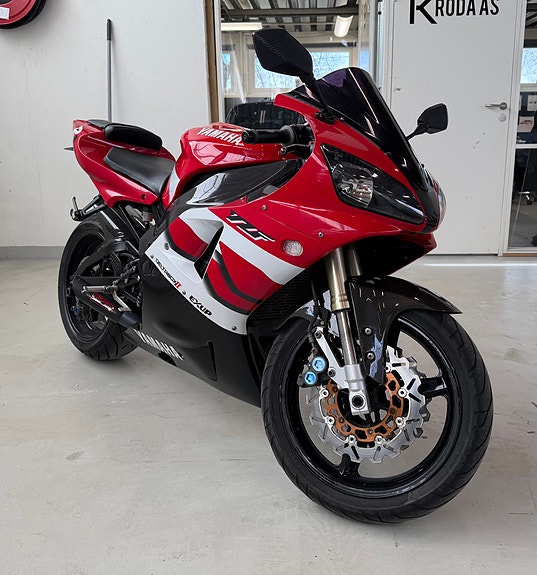 Yamaha YZF-R1