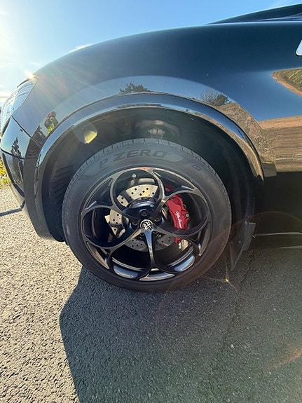 Alfa Romeo Stelvio Quadrifoglio 12 of 20