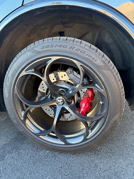 Alfa Romeo Stelvio Quadrifoglio 13 of 20