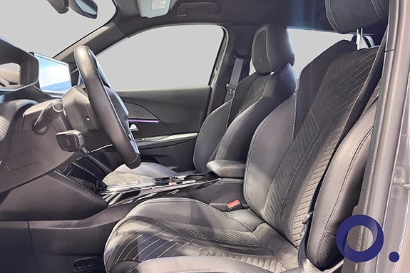 Peugeot e-2008 8 of 18