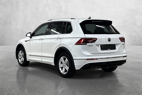 Volkswagen Tiguan 3 of 5