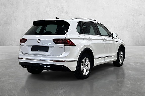Volkswagen Tiguan 5 of 5