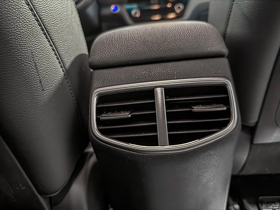 Hyundai IONIQ 29 of 30