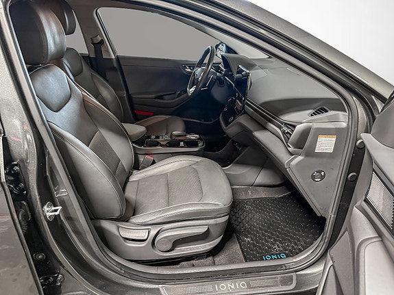 Hyundai IONIQ 25 of 30