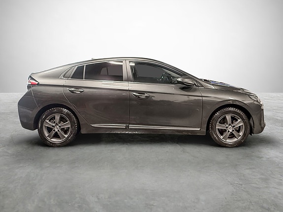 Hyundai IONIQ 6 of 30