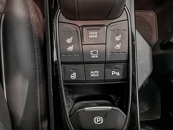 Hyundai IONIQ 24 of 30