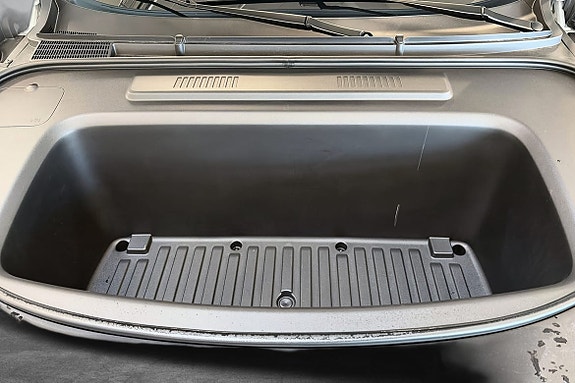 152l Frunk