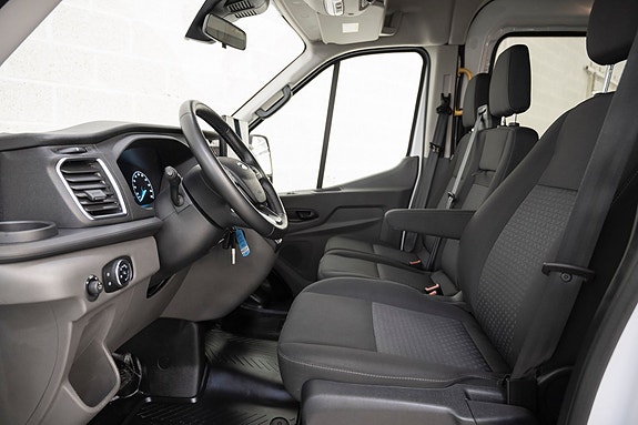Ford Transit 14 of 23