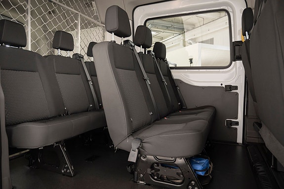 Ford Transit 17 of 23