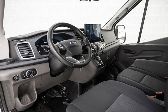 Ford Transit 7 of 23