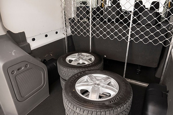 Ford Transit 16 of 23