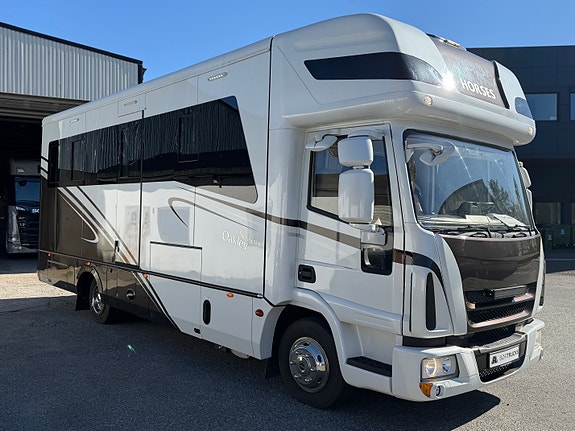 Oakley Supreme Iveco 75e hestebil/motorsport
