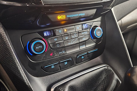 Ford Transit Connect 11 of 20