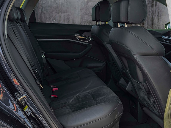 Audi e-tron 16 of 16