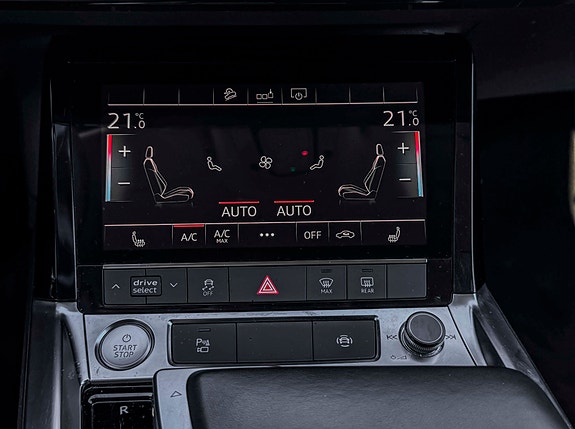 Audi e-tron 14 of 16