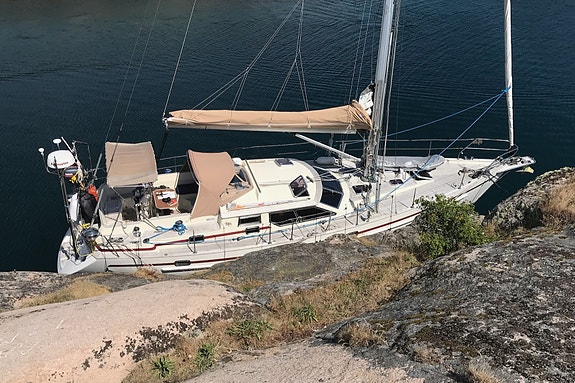 Regina af Vindö R43 - Nyere teak, elektronikk og stående rigg 5 of 30