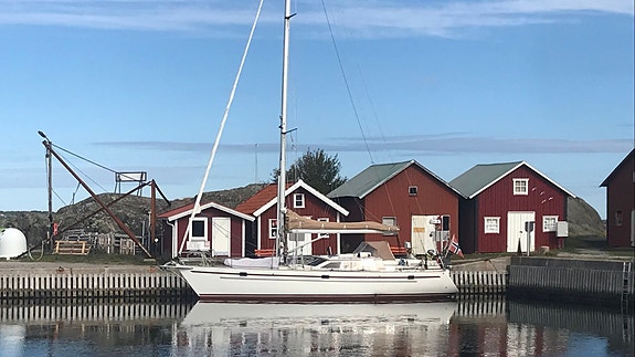 Regina af Vindö R43 - Nyere teak, elektronikk og stående rigg 8 of 30