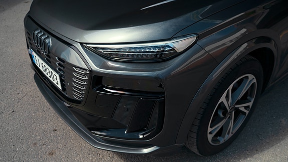 Audi Q6 e-tron 3 of 5