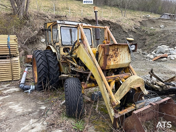Volvo BM 350 Boxer Traktorgraver 2 of 5
