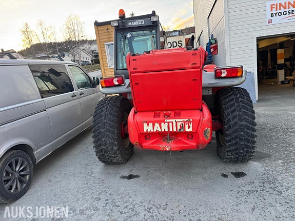 Manitou Mt845 3 of 5