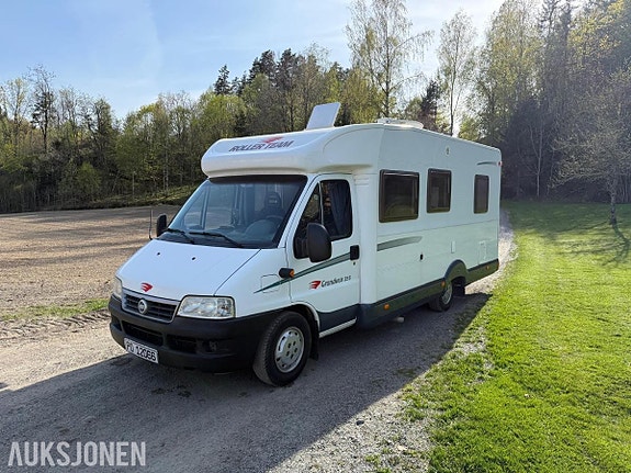 Fiat Campingbil ryggekamera markise solcellepaneler