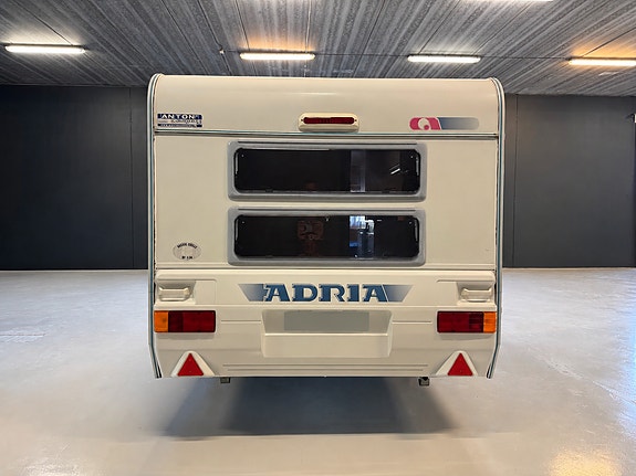 Adria 452PK / 935KG / KØYER / BATTERIPAKKE / MARKISE 2 of 5