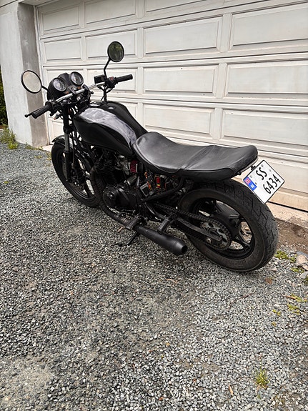 Suzuki GR 650 4 of 5