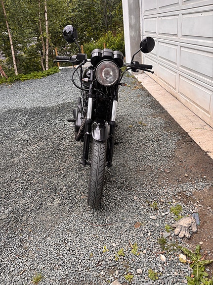 Suzuki GR 650 3 of 5