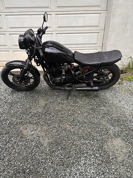 Suzuki GR 650 5 of 5
