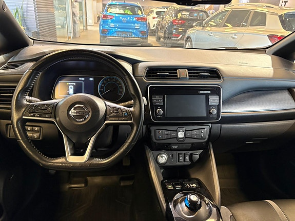 Nissan Leaf 6 of 8