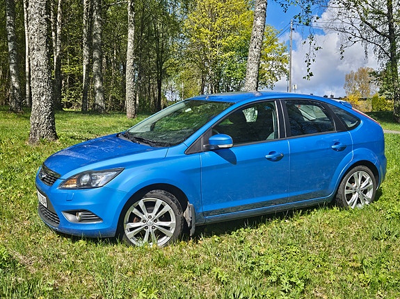 Ford Focus 2 of 5