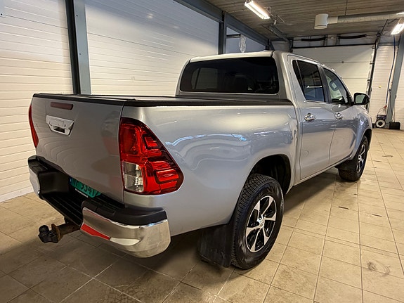 Toyota HiLux 6 of 28