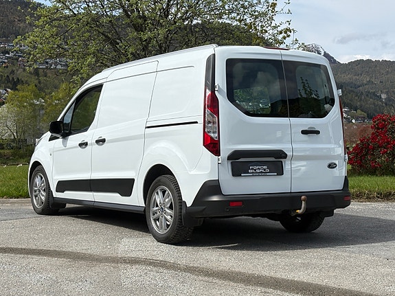 Ford Transit Connect 3 of 5