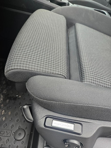 Volkswagen Caddy Maxi 19 of 21