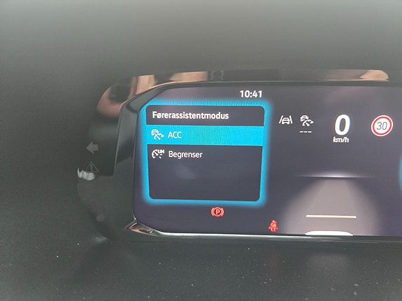 Volkswagen Caddy Maxi 12 of 21