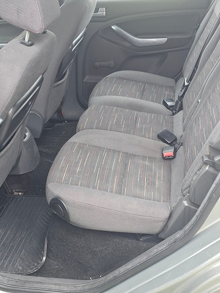 Ford Focus 9 of 13