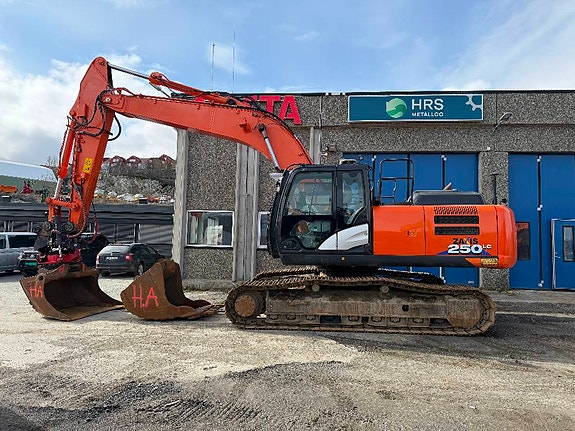 Hitachi ZX 250 LC-6