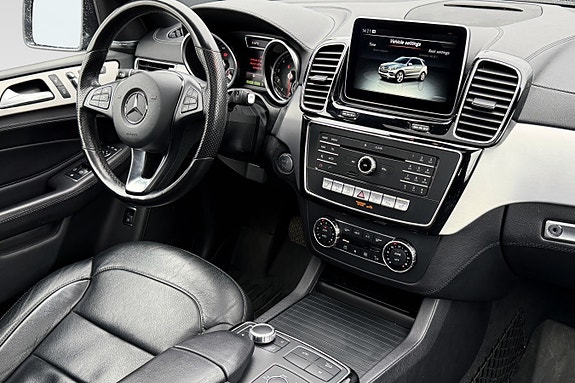 Mercedes-Benz GLE500 e 16 of 30
