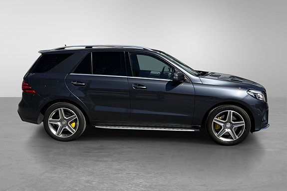 Mercedes-Benz GLE500 e 4 of 30
