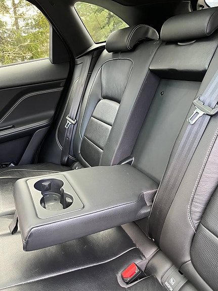 Jaguar F-PACE 19 of 22