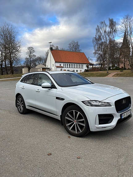 Jaguar F-PACE 6 of 22