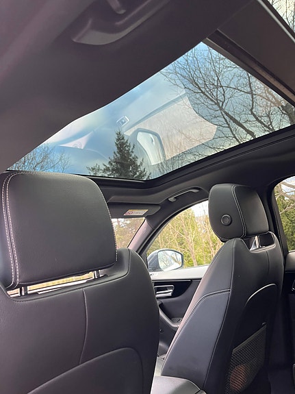 Jaguar F-PACE 8 of 22