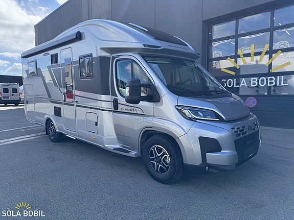 Adria Supreme 670 DL | 180HK Automat | Alde | Adaptiv Cruise | Premium Helårsbobil