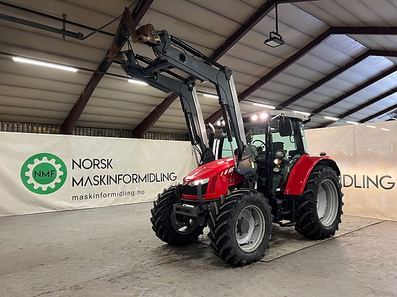 Massey Ferguson 5610 # Kun 2804 Timer #